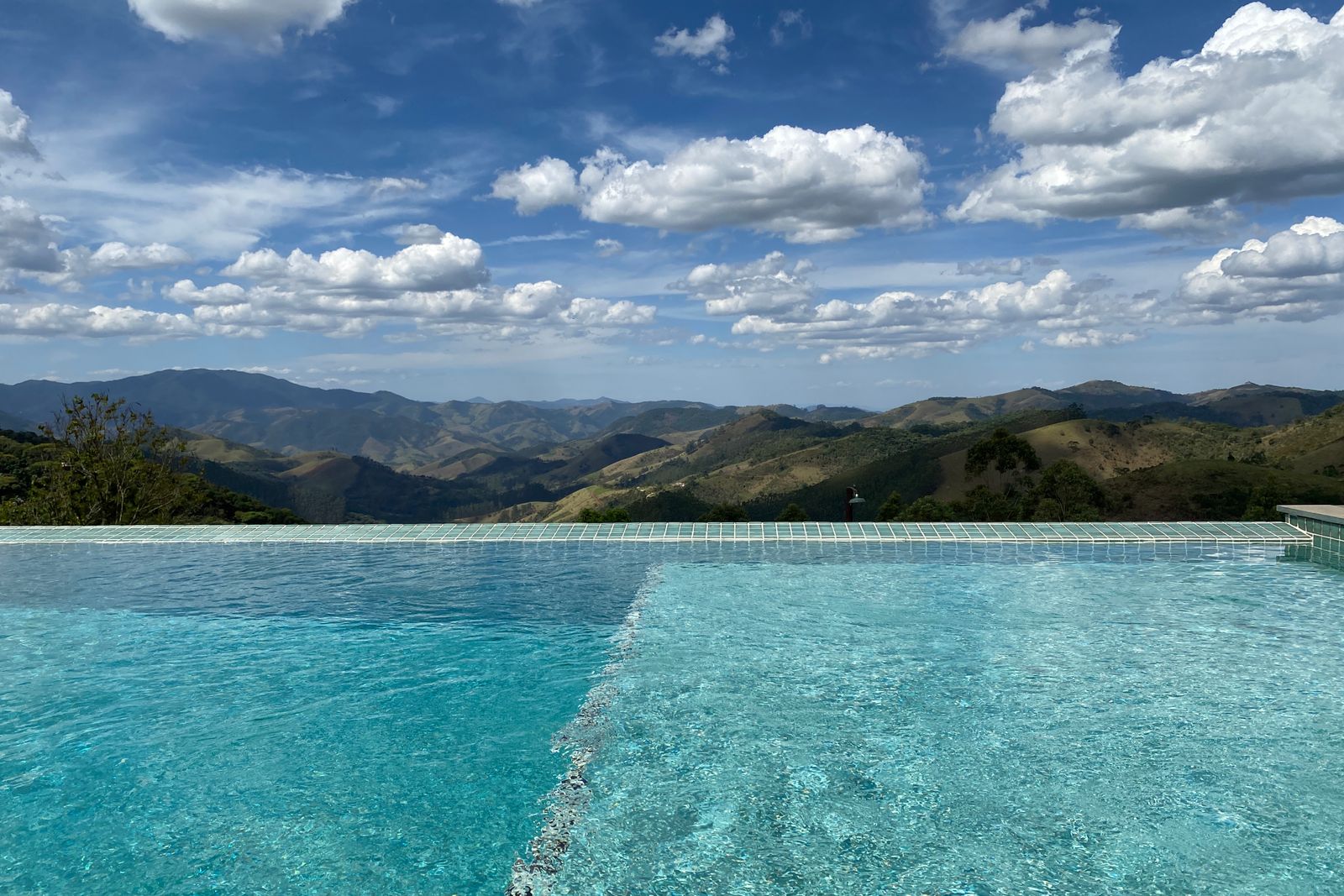 Meet & Dream — Valinor Pools