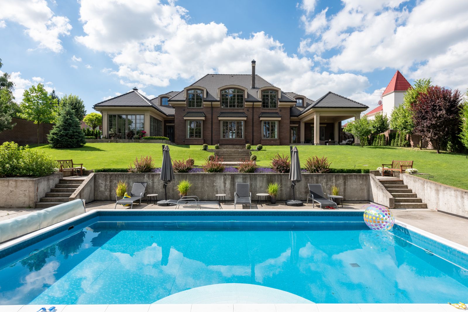 Build With Care — Valinor Pools